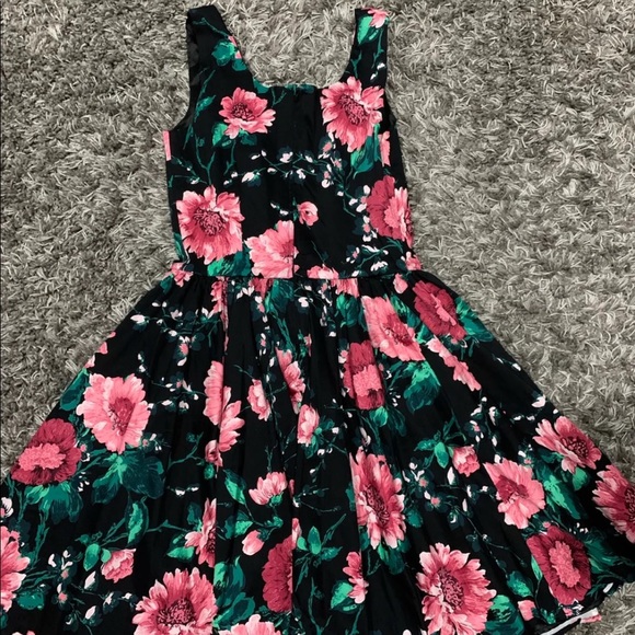 SOLD pinup couture dress - Picture 4 of 4